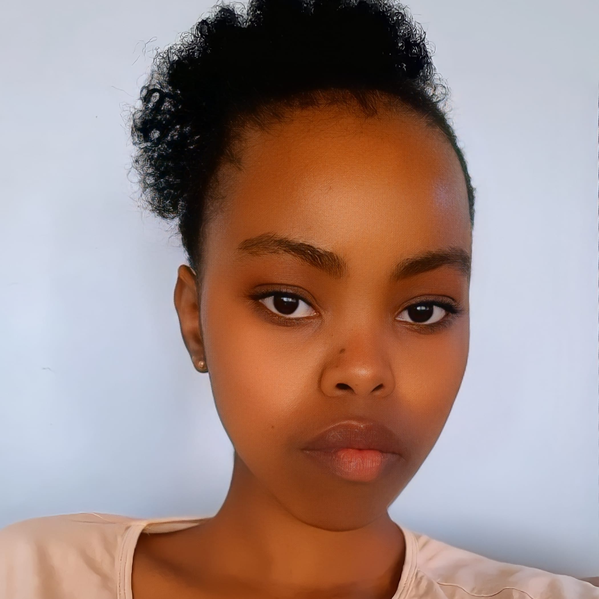 Profilbild von Jackline Mbuya
