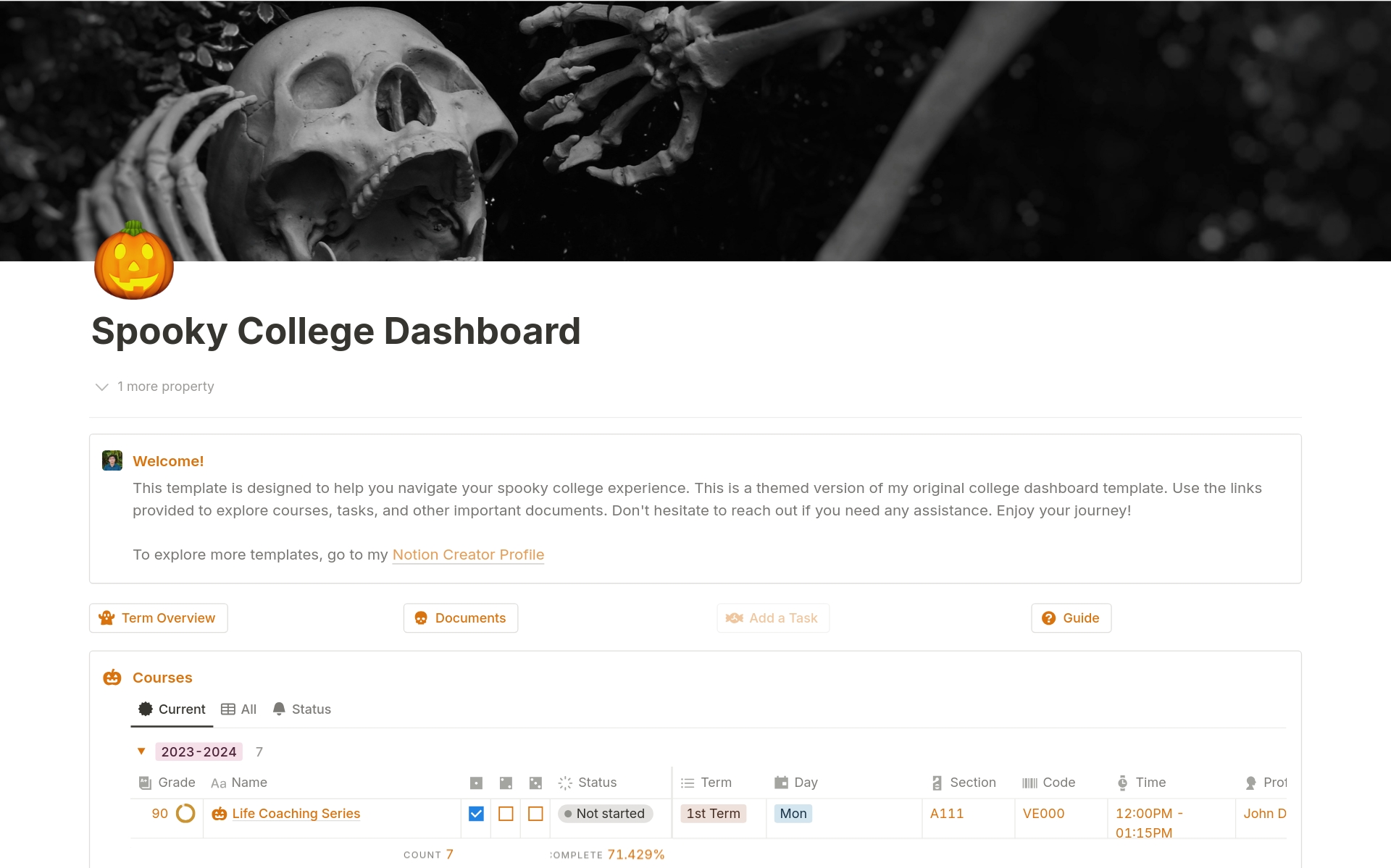 En förhandsgranskning av mallen för Spooky College Dashboard