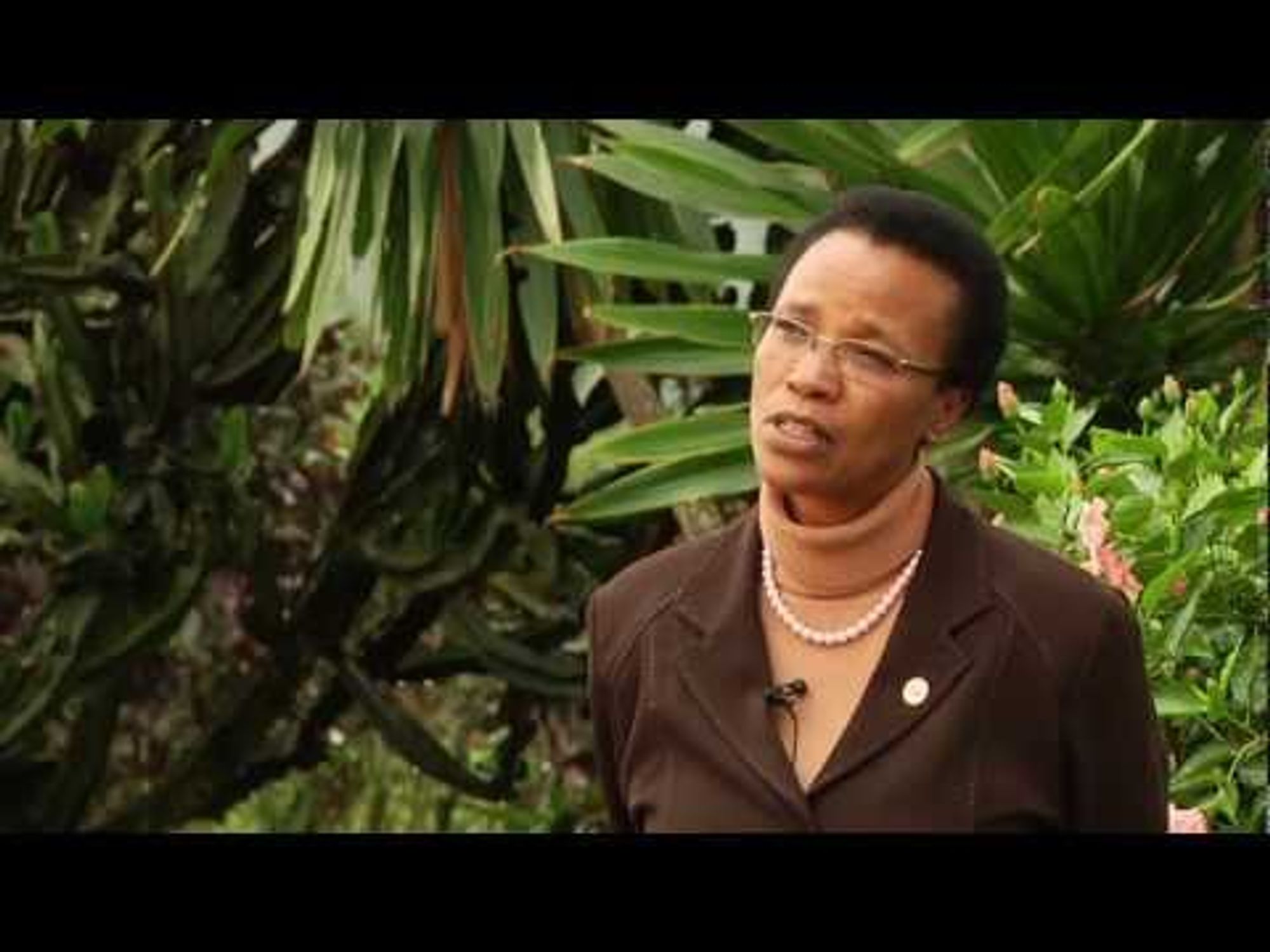 Rwanda: Choosing the Path To Sustainability - Short film by John D. Liu