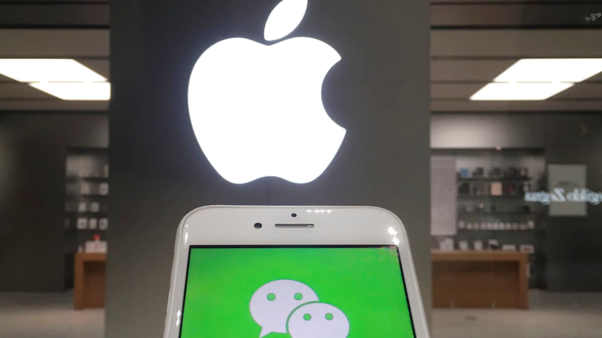 Apple launches online store on China's giant WeChat messaging app