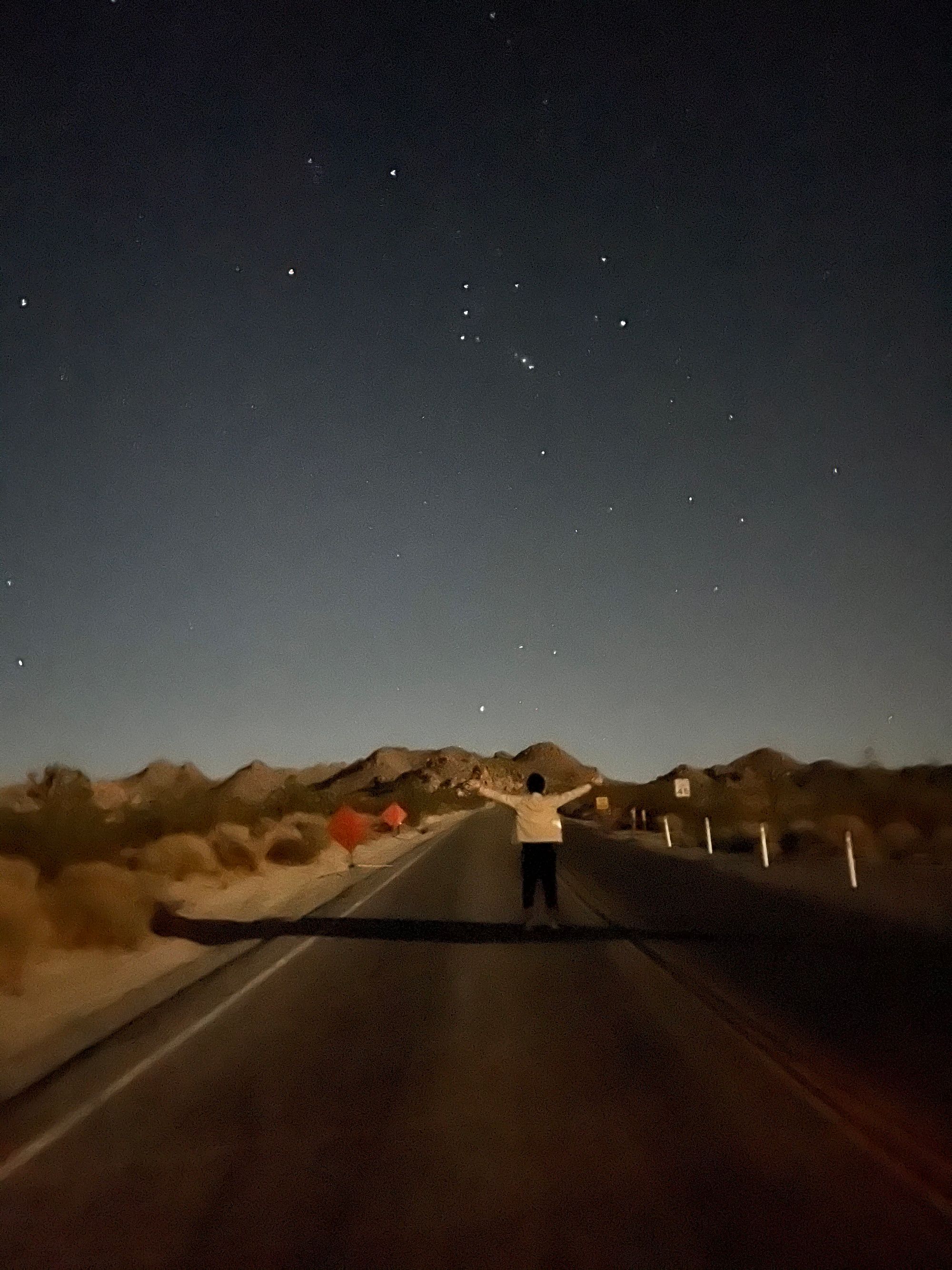 Joshua Tree的星空，一个正好能看到猎户座的角度