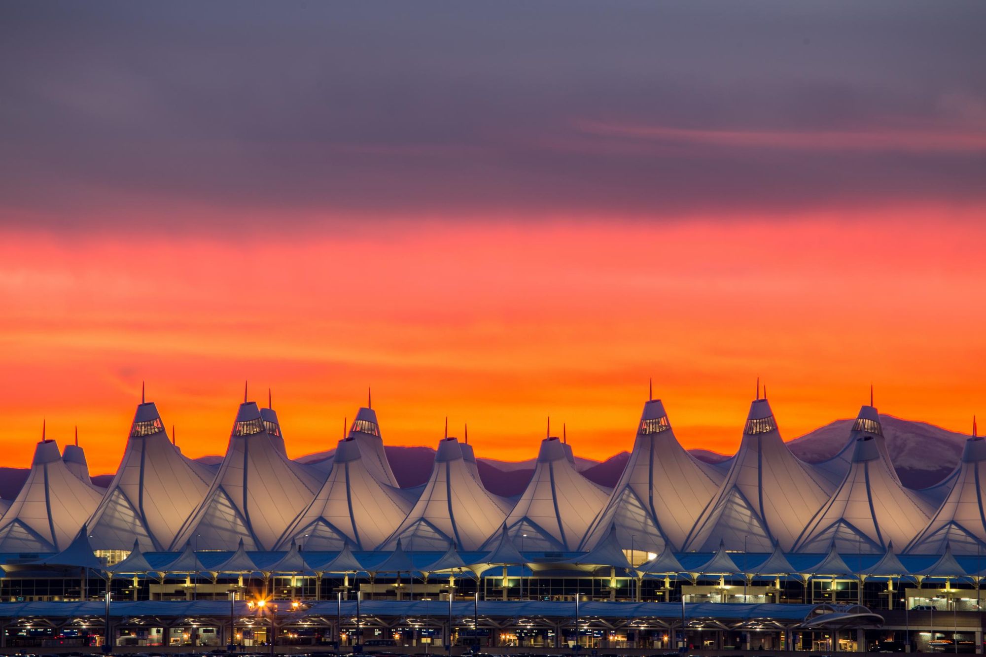 Denver International Airport (DEN) (Russian) (Денвер)